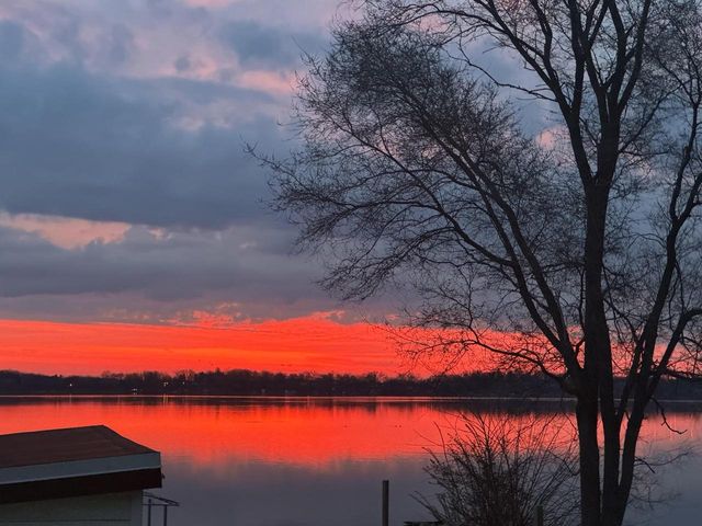 2225 Lakeshore DRIVE, Kansasville, WI 53139