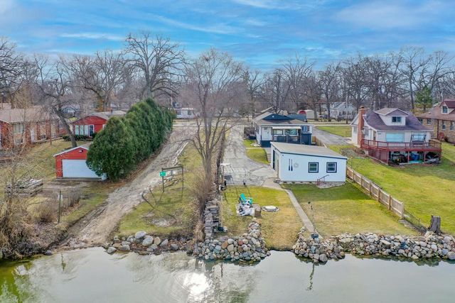 2225 Lakeshore DRIVE, Kansasville, WI 53139