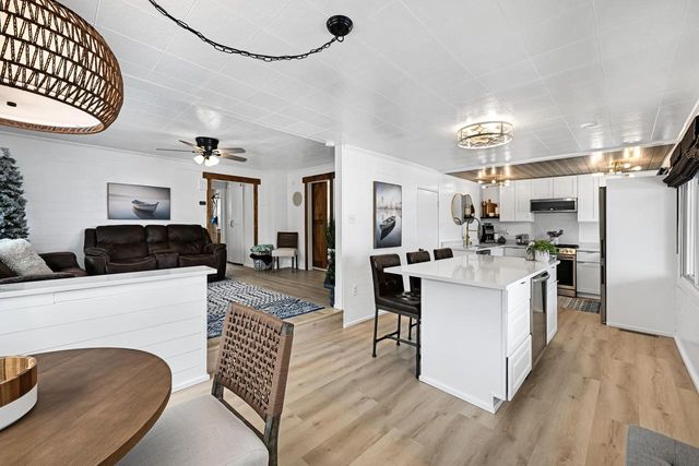 2225 Lakeshore DRIVE, Kansasville, WI 53139