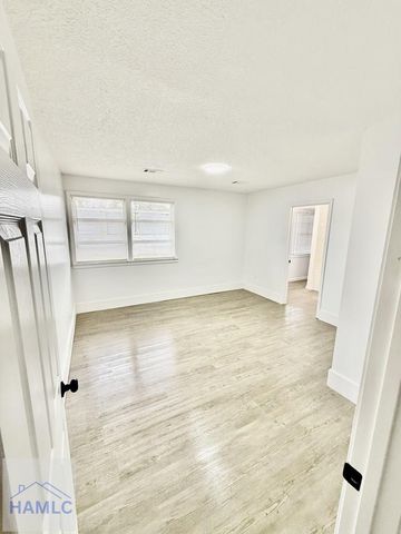 204 N Palm Street, Jesup, GA 31546