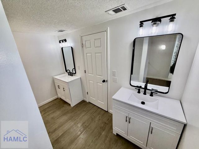 204 N Palm Street, Jesup, GA 31546