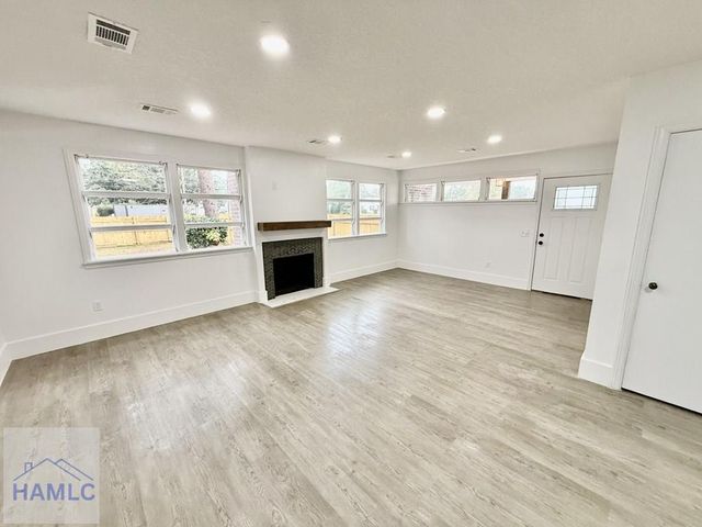 204 N Palm Street, Jesup, GA 31546