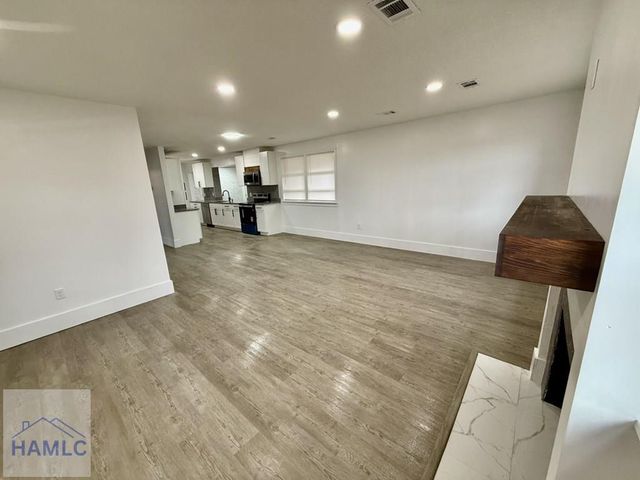 204 N Palm Street, Jesup, GA 31546