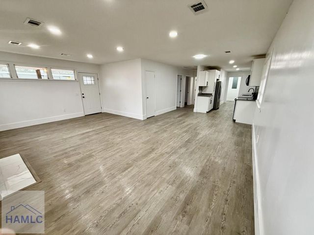 204 N Palm Street, Jesup, GA 31546