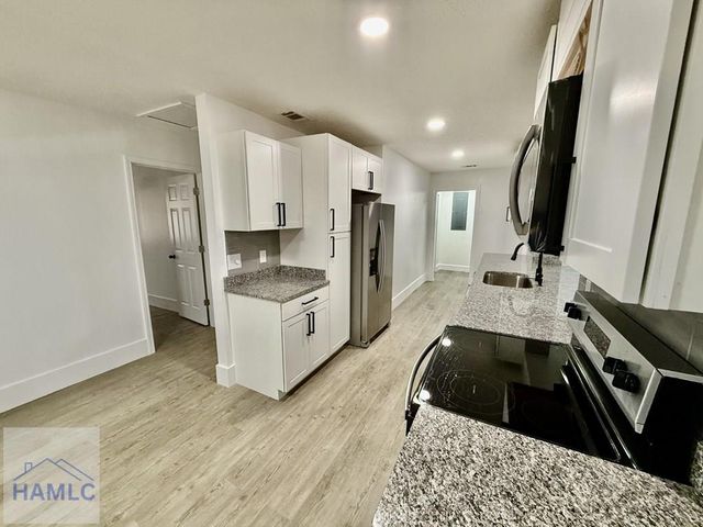 204 N Palm Street, Jesup, GA 31546