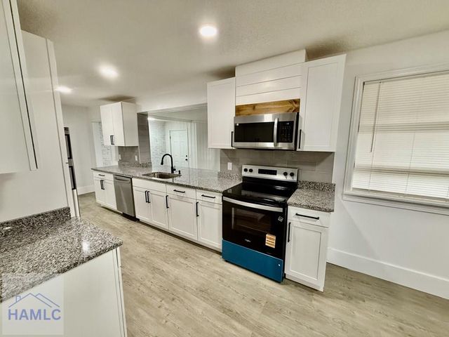 204 N Palm Street, Jesup, GA 31546