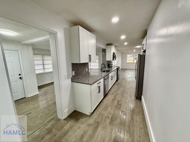 204 N Palm Street, Jesup, GA 31546