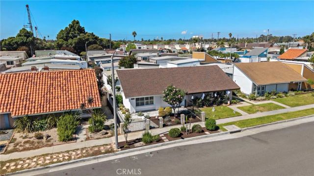 1817 Alsuna Lane, Huntington Beach, CA 92648