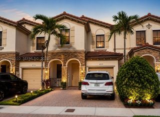 8715 NW 98th Ave 8715, Doral, FL 33178