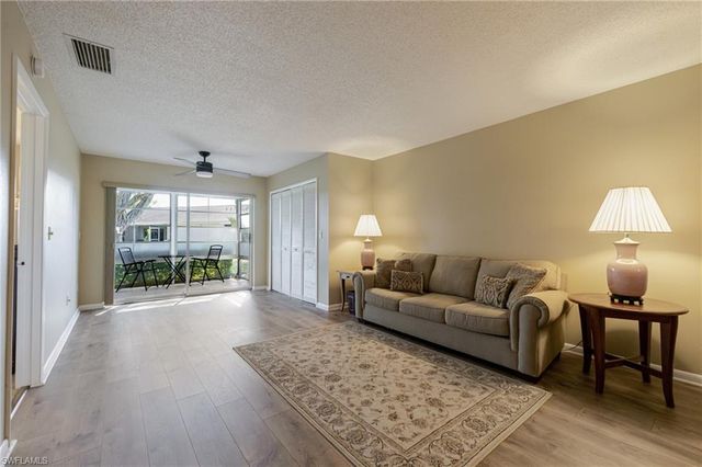 6869 Bogey DR, Fort Myers, FL 33919