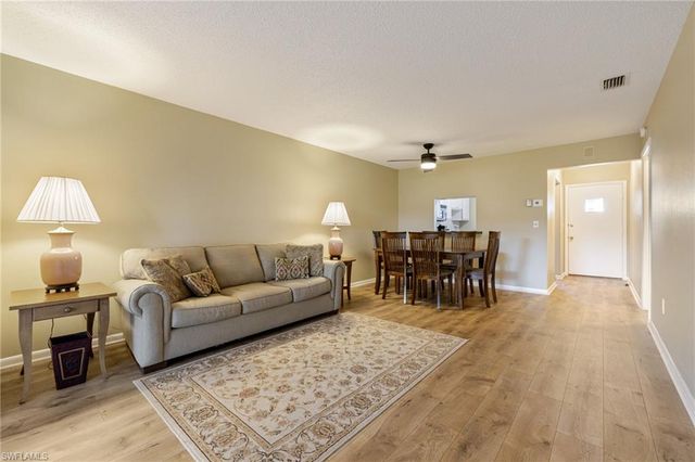 6869 Bogey DR, Fort Myers, FL 33919