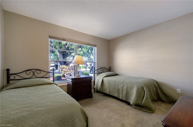 6869 Bogey DR, Fort Myers, FL 33919