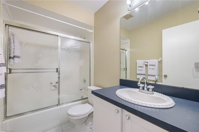 6869 Bogey DR, Fort Myers, FL 33919