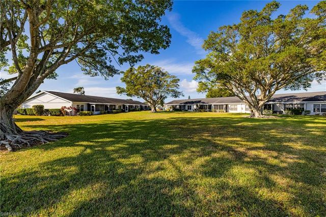 6869 Bogey DR, Fort Myers, FL 33919