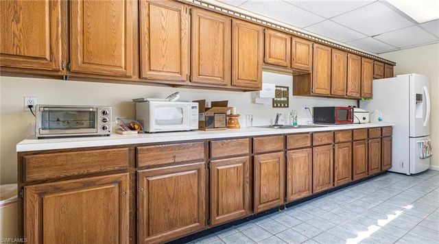 6869 Bogey DR, Fort Myers, FL 33919