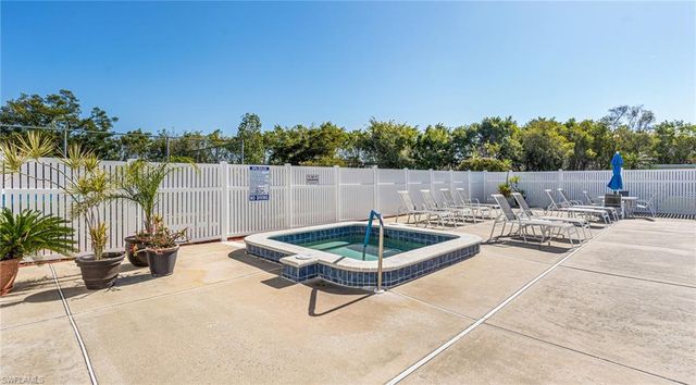 6869 Bogey DR, Fort Myers, FL 33919