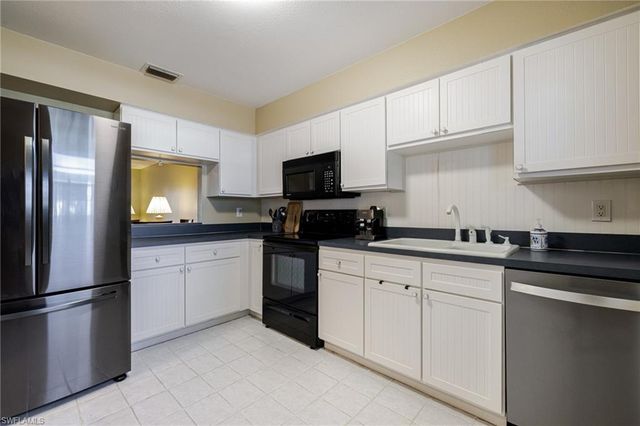 6869 Bogey DR, Fort Myers, FL 33919