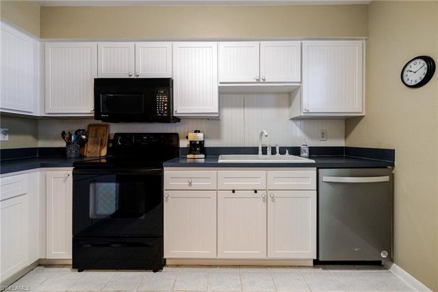 6869 Bogey DR, Fort Myers, FL 33919