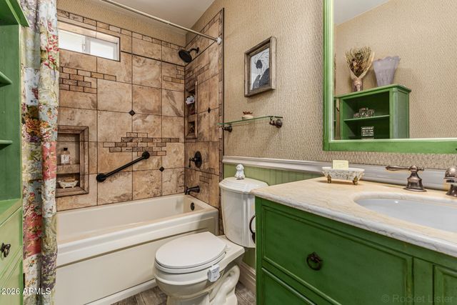 690 S COPPER Drive, Apache Junction, AZ 85120