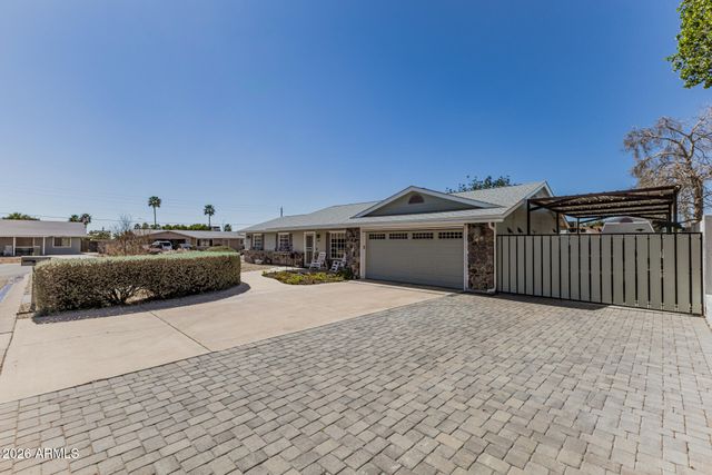 690 S COPPER Drive, Apache Junction, AZ 85120