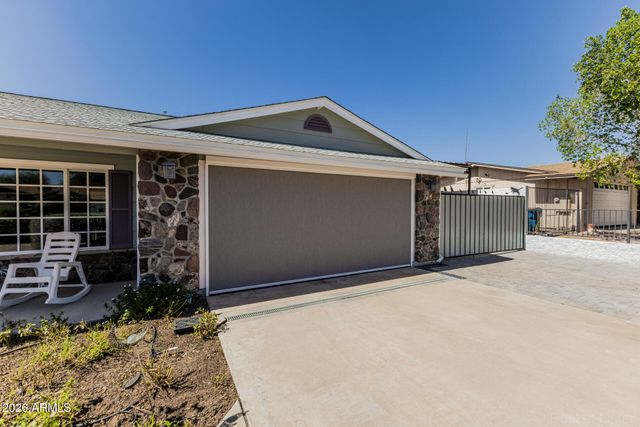 690 S COPPER Drive, Apache Junction, AZ 85120