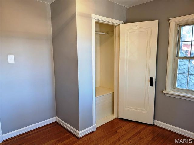 1931 Elm Street, St Charles, MO 63301