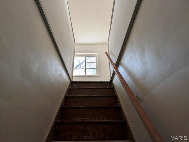 1931 Elm Street, St Charles, MO 63301