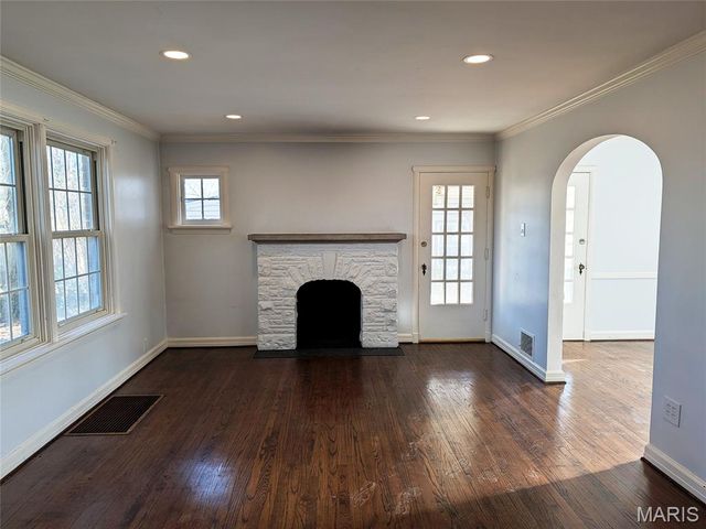 1931 Elm Street, St Charles, MO 63301