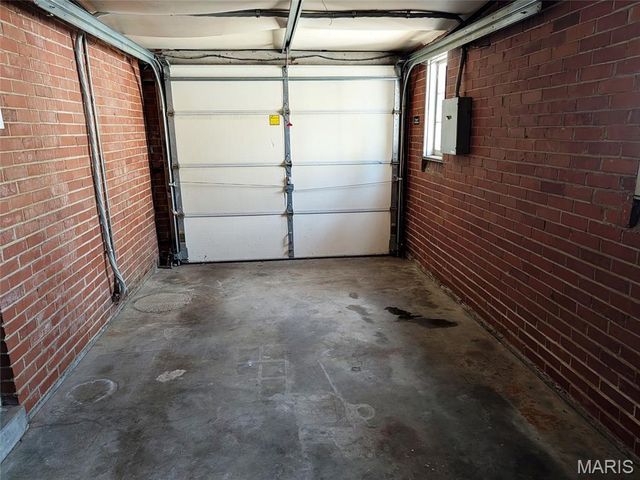 1931 Elm Street, St Charles, MO 63301