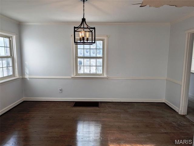 1931 Elm Street, St Charles, MO 63301