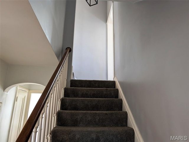 1931 Elm Street, St Charles, MO 63301