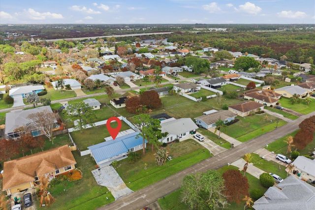 949 SE Breakwater Avenue, Port St. Lucie, Port St Lucie, FL 34983