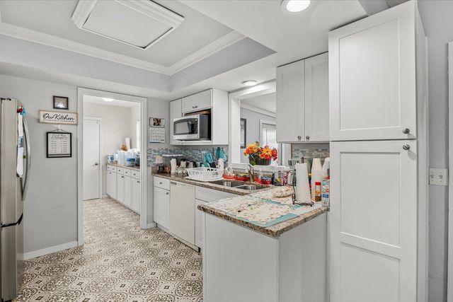 949 SE Breakwater Avenue, Port St. Lucie, Port St Lucie, FL 34983