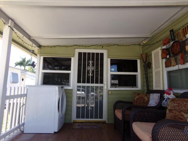 4238 S 88th Place S, Boynton Beach, FL 33436