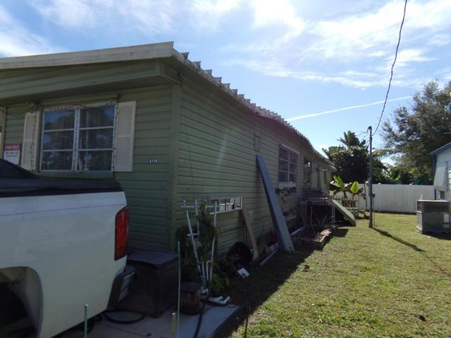 4238 S 88th Place S, Boynton Beach, FL 33436