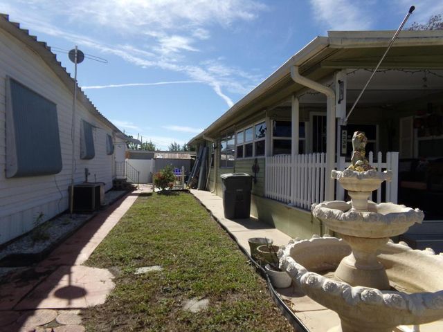 4238 S 88th Place S, Boynton Beach, FL 33436