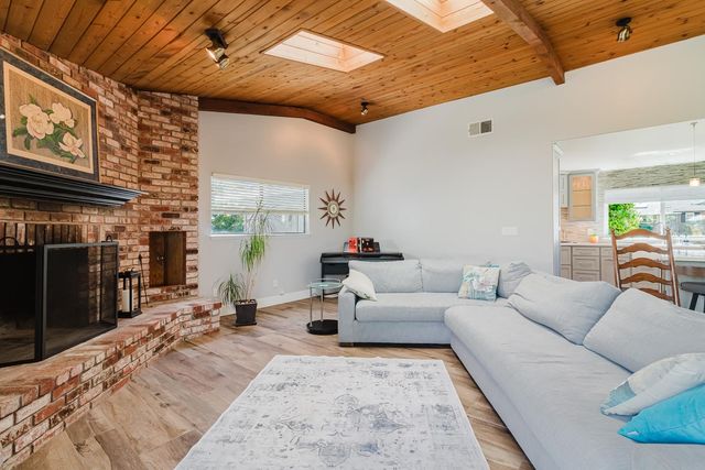 5443 Aris Way, Carmichael, CA 95608