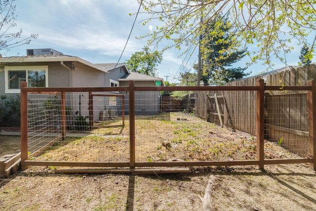 5443 Aris Way, Carmichael, CA 95608