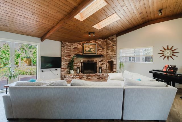 5443 Aris Way, Carmichael, CA 95608