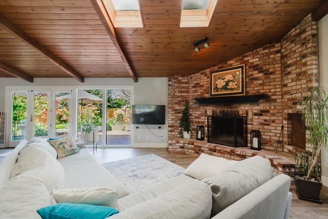 5443 Aris Way, Carmichael, CA 95608