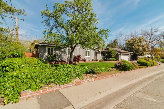 5443 Aris Way, Carmichael, CA 95608