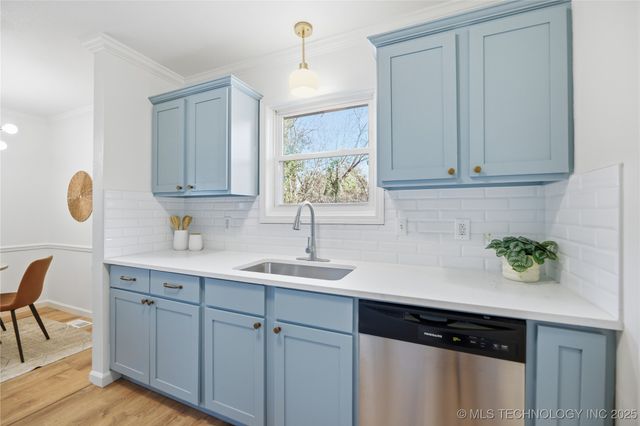 12131 E 32nd Place, Tulsa, OK 74146