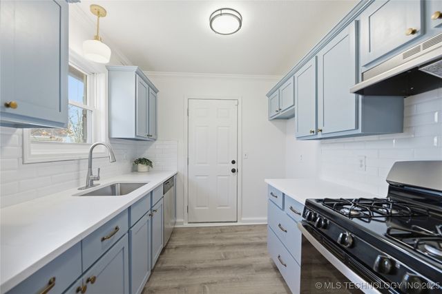 12131 E 32nd Place, Tulsa, OK 74146