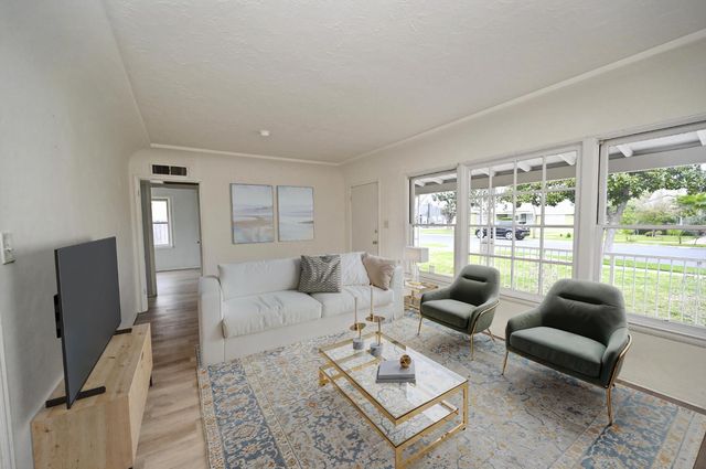 1413 W Terrace Avenue, Fresno, CA 93705