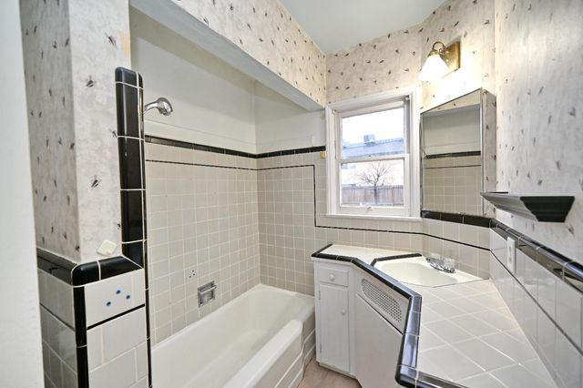 1413 W Terrace Avenue, Fresno, CA 93705