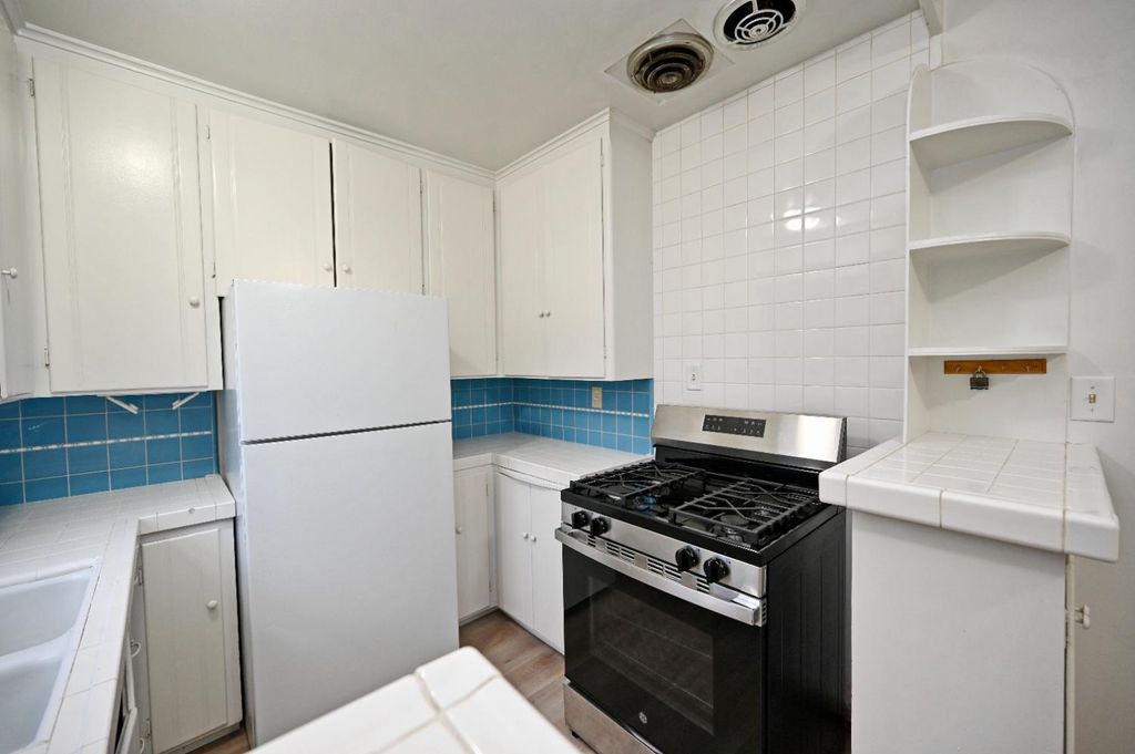 Image 29 of property listing at 1413 W Terrace Avenue, Fresno, CA 93705