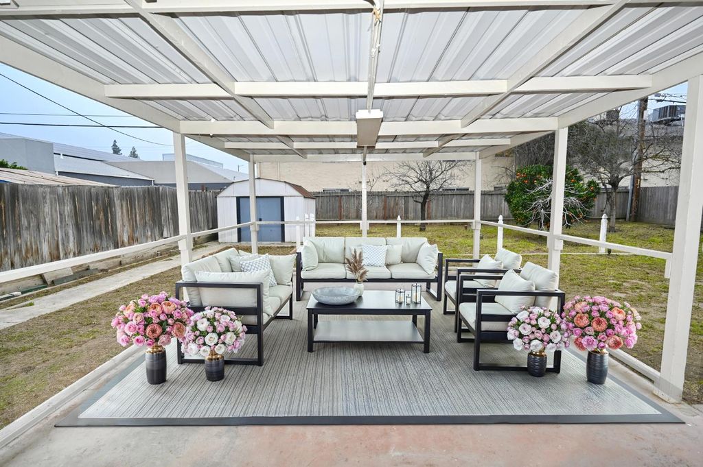 Image 32 of property listing at 1413 W Terrace Avenue, Fresno, CA 93705