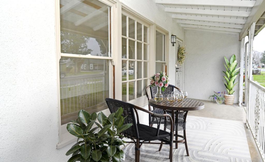 Image 6 of property listing at 1413 W Terrace Avenue, Fresno, CA 93705