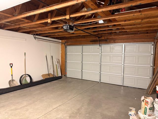 7319 Chilibre Street, Bakersfield, CA 93313