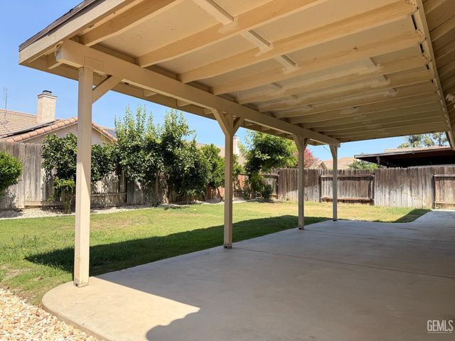 7319 Chilibre Street, Bakersfield, CA 93313